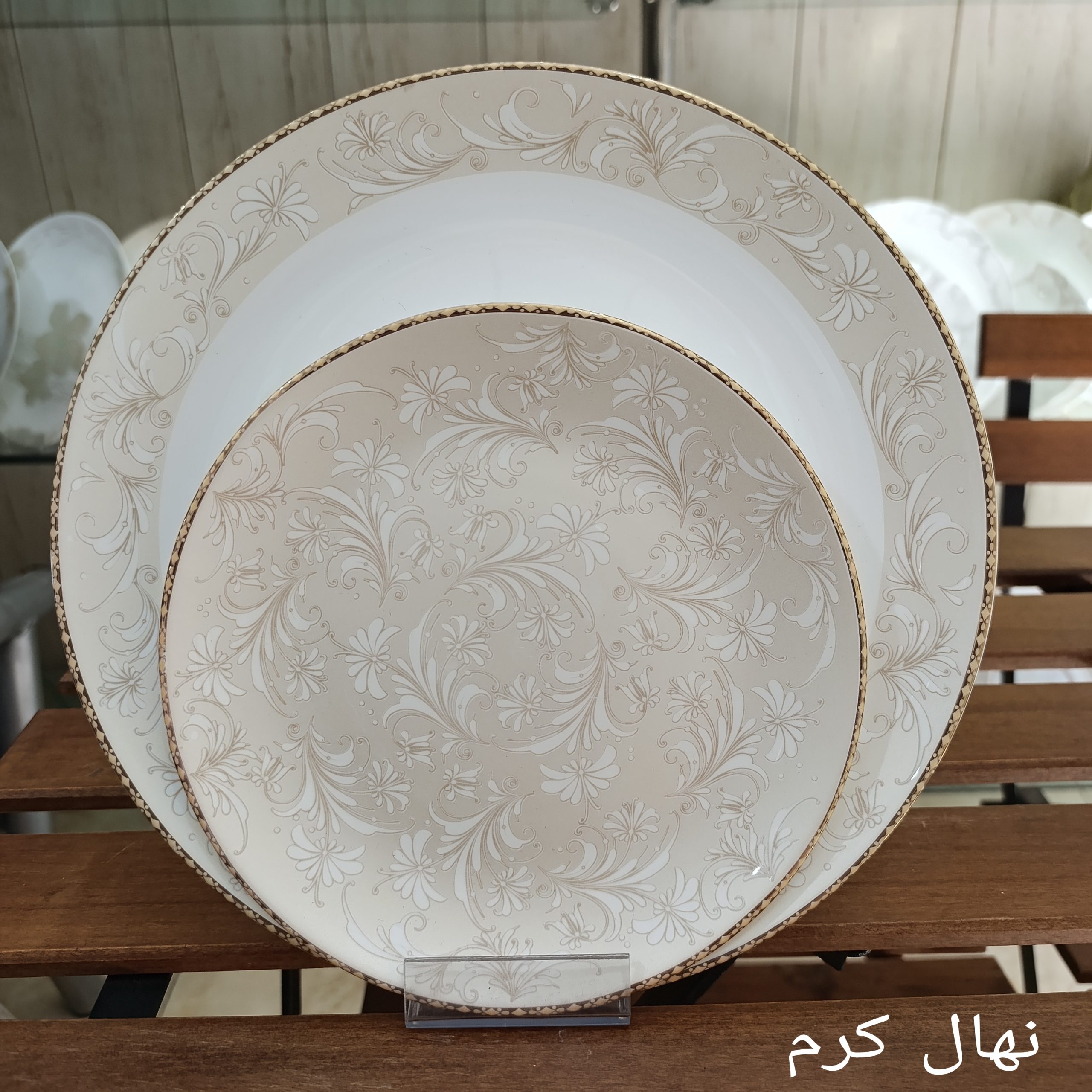 سرویس آرکوپال 26 پارچه طرح نهال کرم قالب گرد برند آیرا اپال (کارخانه مقصود) سرویس آرکوپال 26 پارچه طرح نهال کرم قالب گرد برند آیرا اپال (کارخانه مقصود)